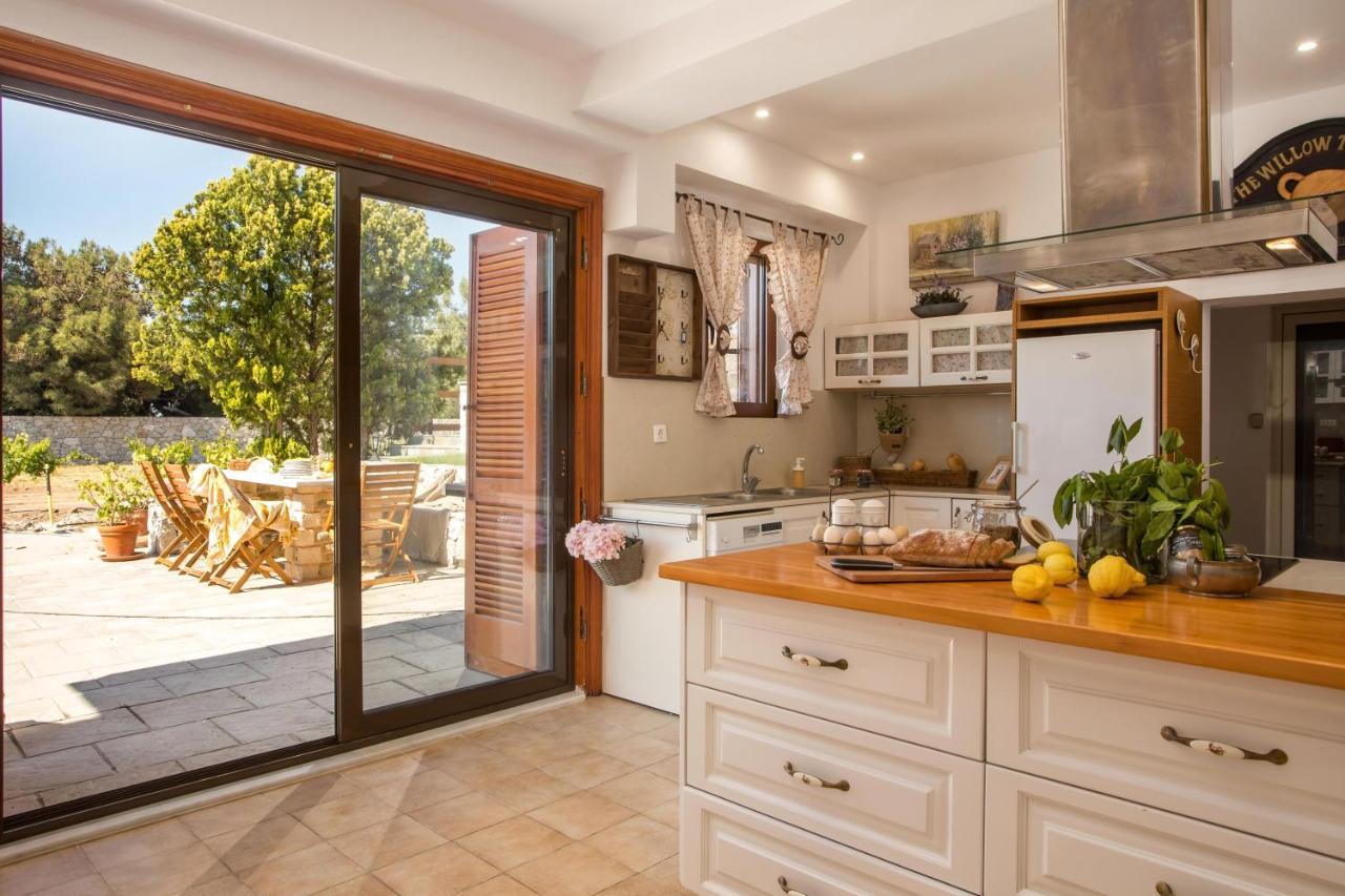 Emarmene Home With Private Pool Near Rhodes Town & Airport Koskinou  エクステリア 写真